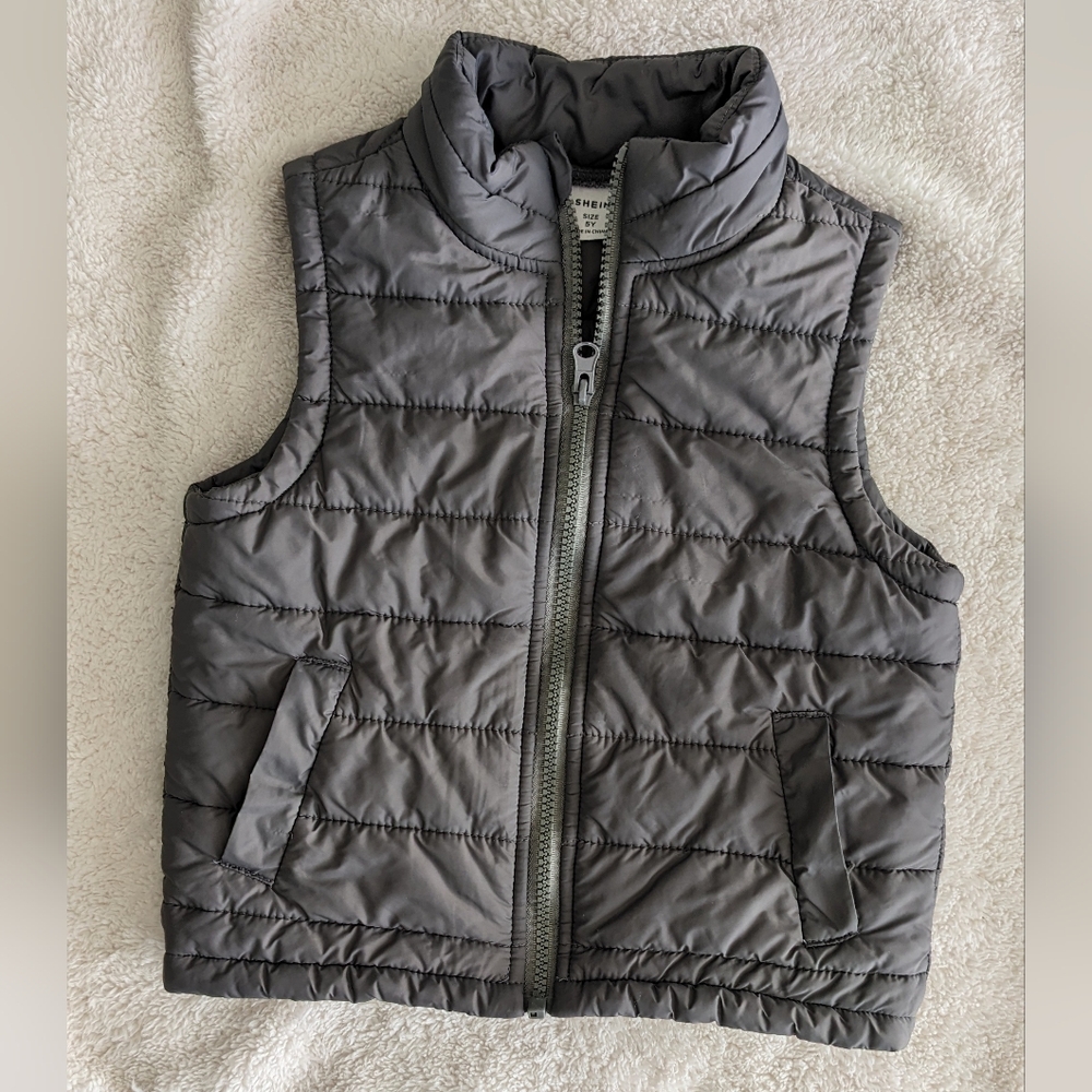 Shein Grey Puffer Vest. Toddler Size 5